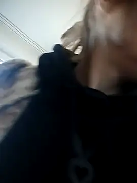 Snapshot of MySweetcum69 chatting on October 31, 2025, 8:33 am MySweetcum69 online show from October 31, 2025, 8:33 am