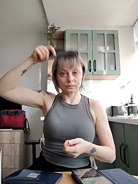 Snapshot of MySweetcum69 chatting on November 16, 2025, 9:14 am MySweetcum69 online show from November 16, 2025, 9:14 am