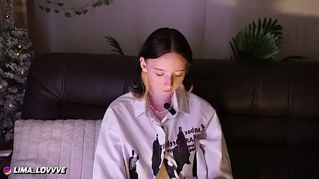 Snapshot of LimaLexxx chatting on December 22, 2025, 5:24 pm LimaLexxx online show from December 22, 2025, 5:24 pm