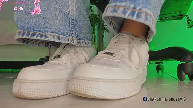 charlotte  grey online show from March 12, 2026, 7:51 pm