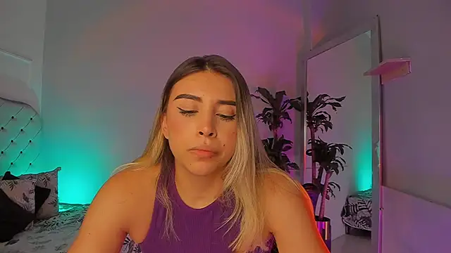 charlotte  grey online show from October 5, 2025, 8:38 am