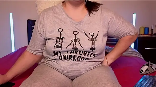 Snapshot of Niter chatting on November 16, 2025, 3:39 pm Niter online show from November 16, 2025, 3:39 pm