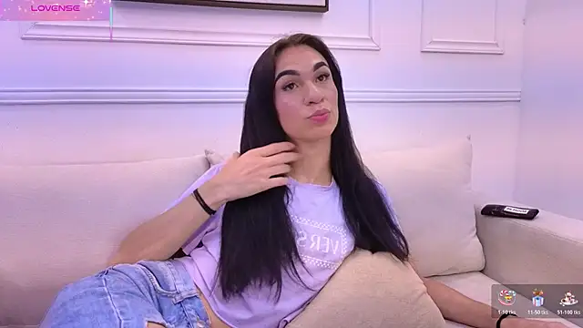 Mia thompson 19 online show from March 2, 2026, 8:05 pm