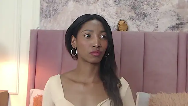 SabrinaDevill online show from October 3, 2025, 1:12 pm