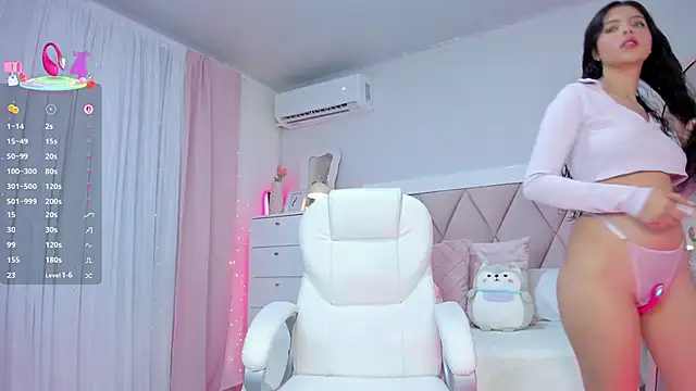 Snapshot of ania_sweet18 chatting on March 22, 2025, 12:06 am ania sweet18 online show from March 22, 2025, 12:06 am