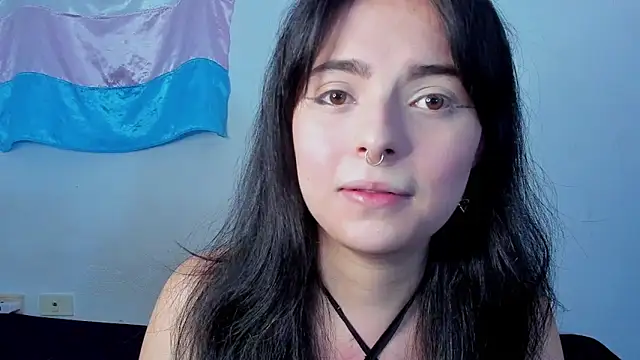 elizabethtaylorxxx online show from June 18, 2026, 2:11 pm
