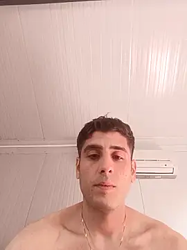 Snapshot of arenn1997 chatting on November 19, 2025, 12:38 pm arenn1997 online show from November 19, 2025, 12:38 pm