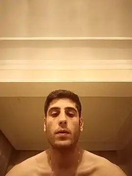 Snapshot of arenn1997 chatting on October 30, 2025, 12:31 am arenn1997 online show from October 30, 2025, 12:31 am