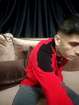 Snapshot of arenn1997 chatting on October 14, 2025, 12:33 am arenn1997 online show from October 14, 2025, 12:33 am