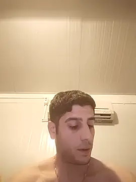 Snapshot of arenn1997 chatting on November 23, 2025, 12:20 am arenn1997 online show from November 23, 2025, 12:20 am