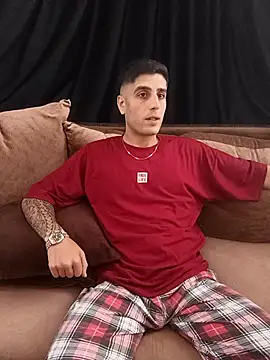 Snapshot of arenn1997 chatting on October 11, 2025, 12:39 pm arenn1997 online show from October 11, 2025, 12:39 pm