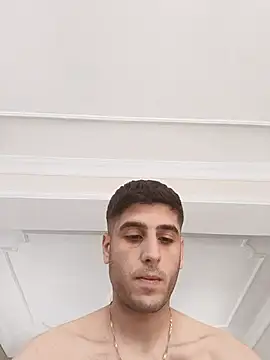 Snapshot of arenn1997 chatting on November 10, 2025, 12:10 pm arenn1997 online show from November 10, 2025, 12:10 pm