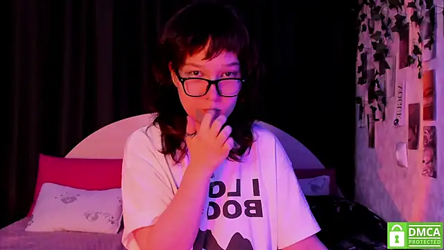 dreamgirllovee online show from September 30, 2025, 2:17 am