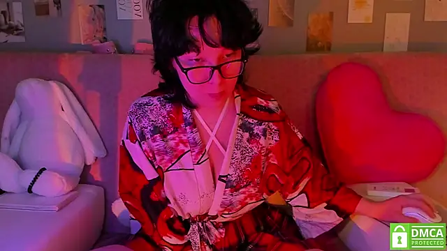 dreamgirllovee online show from March 3, 2025, 12:01 am