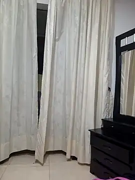 Snapshot of viollett_28 chatting on February 26, 2025, 12:52 am viollett 28 online show from February 26, 2025, 12:52 am