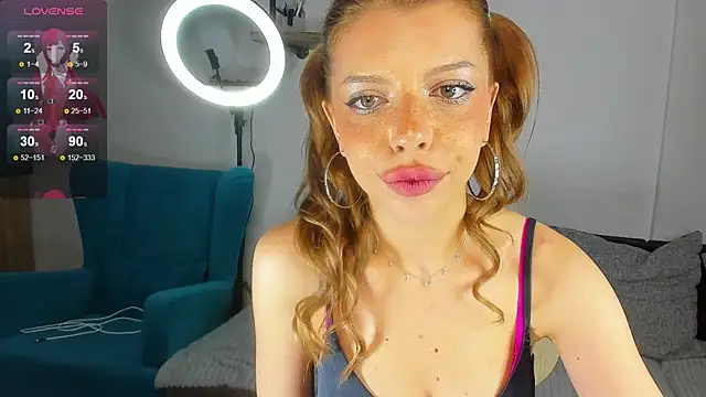 Hannah Carr online show from October 5, 2025, 7:37 pm