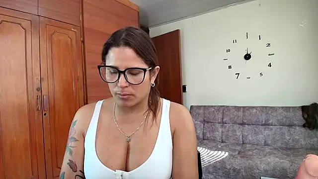 Snapshot of Majo_Soussa chatting on May 8, 2026, 12:53 pm Majo Soussa online show from May 8, 2026, 12:53 pm