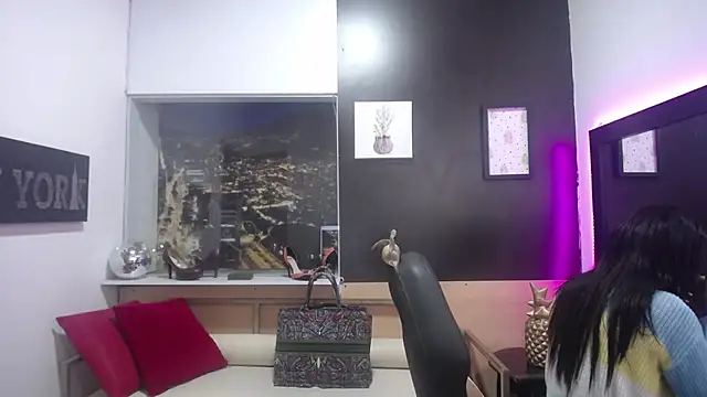 Snapshot of enderlis chatting on March 18, 2025, 3:02 am enderlis online show from March 18, 2025, 3:02 am