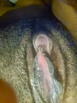 GlitterpuffPastry online show from December 4, 2024, 5:32 am