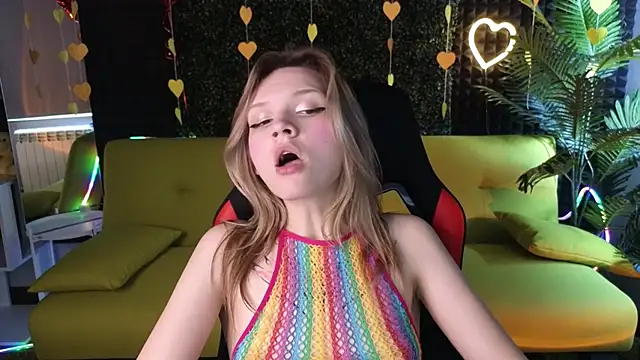 LitaBrom online show from February 20, 2025, 4:18 am