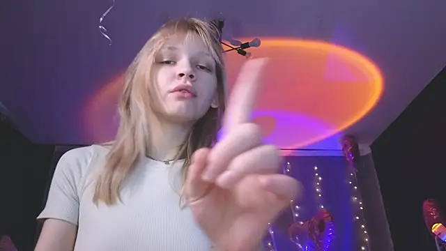 LitaBrom online show from February 22, 2026, 9:55 am