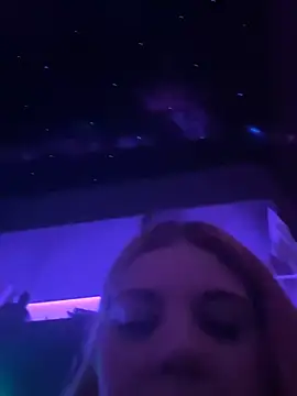 LenaundLeon online show from March 15, 2025, 9:27 pm