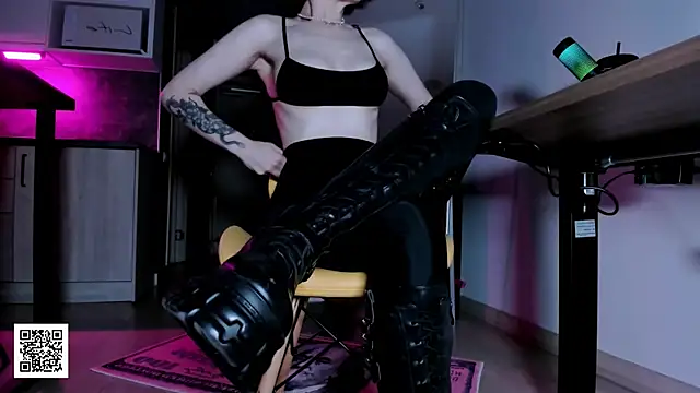  Goddess Misha  online show from July 7, 2026, 10:02 pm