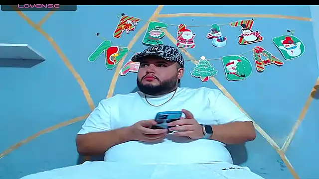 damian chubby online show from November 26, 2025, 2:22 am