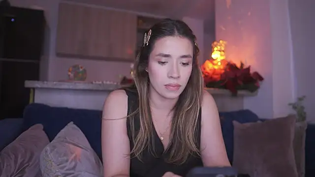 honeyann08 online show from November 27, 2025, 10:32 pm