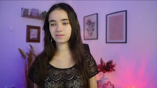 Gia Paige18 online show from October 19, 2025, 8:28 am