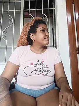 Snapshot of ELLA_KELLY chatting on July 20, 2026, 12:07 pm ELLA KELLY online show from July 20, 2026, 12:07 pm
