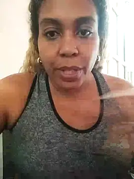 ELLA KELLY online show from October 22, 2025, 12:04 pm