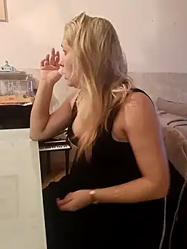 Snapshot of Chatonne69 chatting on December 28, 2024, 3:04 am Chatonne69 online show from December 28, 2024, 3:04 am