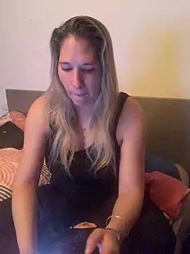 Snapshot of Chatonne69 chatting on March 22, 2025, 7:09 pm Chatonne69 online show from March 22, 2025, 7:09 pm