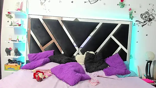 1lovelygirls online show from March 20, 2025, 3:36 pm