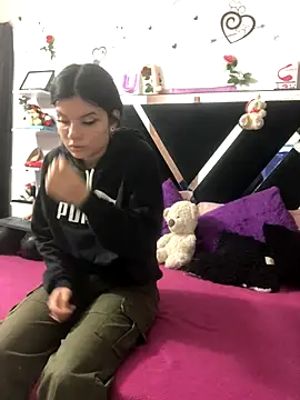 1lovelygirls online show from September 12, 2025, 12:05 pm