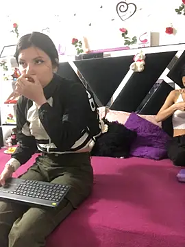 1lovelygirls online show from September 17, 2025, 12:07 pm