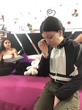 1lovelygirls online show from September 16, 2025, 12:06 pm