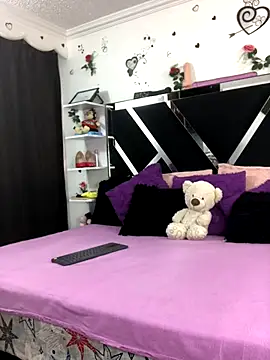 1lovelygirls online show from October 11, 2025, 12:06 pm