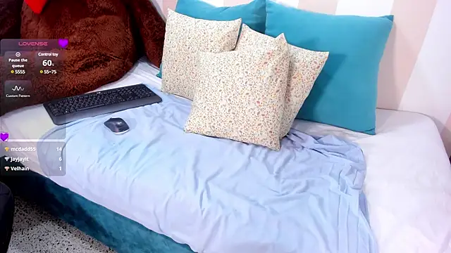 Snapshot of amina_west chatting on March 22, 2025, 2:27 am amina west online show from March 22, 2025, 2:27 am