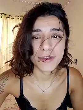Snapshot of HelliRosa chatting on February 24, 2025, 4:36 pm HelliRosa online show from February 24, 2025, 4:36 pm