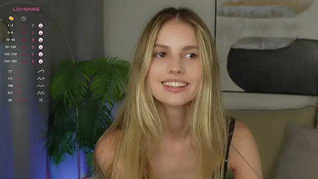 Fluffy-Angel online show from September 21, 2025, 3:50 pm