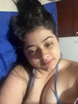 Stephania 18 online show from February 17, 2025, 3:58 am