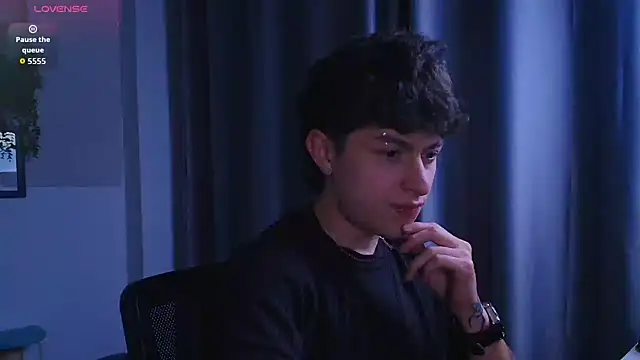 Ares Dickson online show from October 19, 2025, 5:21 am