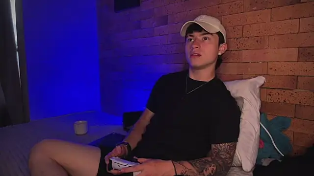 Ares Dickson online show from March 20, 2025, 12:43 pm