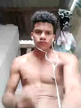 Snapshot of Gutierrez6383 chatting on March 19, 2025, 6:23 pm Gutierrez6383 online show from March 19, 2025, 6:23 pm