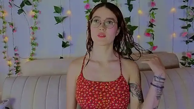 MiaWinx online show from November 20, 2025, 9:04 pm