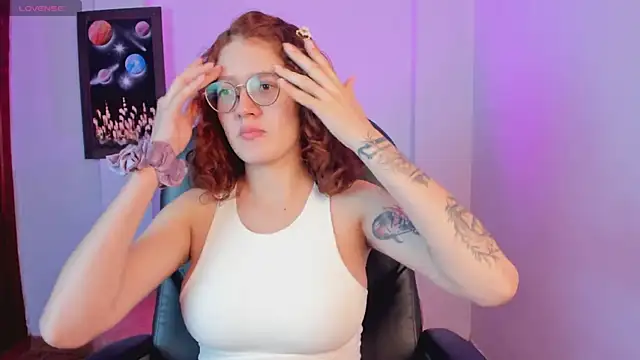 Snapshot of MiaWinx chatting on February 16, 2026, 9:13 pm MiaWinx online show from February 16, 2026, 9:13 pm