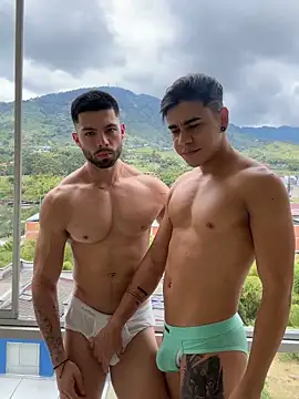 Mackenzzie 777  online show from October 19, 2025, 5:05 pm