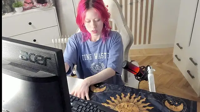 Silly  Milly online show from February 8, 2026, 3:43 pm